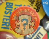 Vintage 1985 Cap'n Crunch Tilt Button Pin