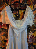 XL Vintage 70s blue Pastel lace trim dress