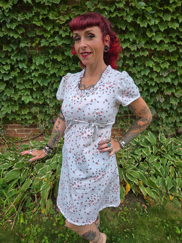 Vintage 60s White with Red Roses Mini Dress