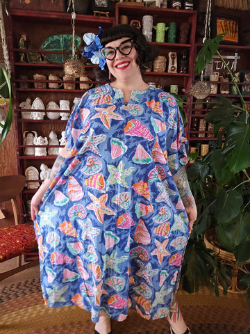 Vintage 90s Blue Seashell Print Kaftan Dress – Shopabernathys