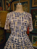 Vintage 60s Purple and White Rose & floral dress