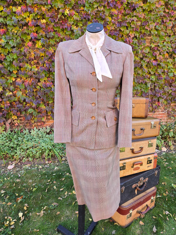 Vintage 1940s Brown Travel Suit Jacket and Skirt